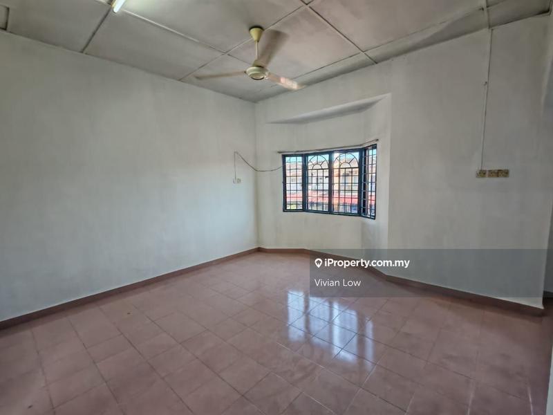 2-storey Terraced House for Sale in Taman Aman, Banting by Vivian Low - iProperty.com.my