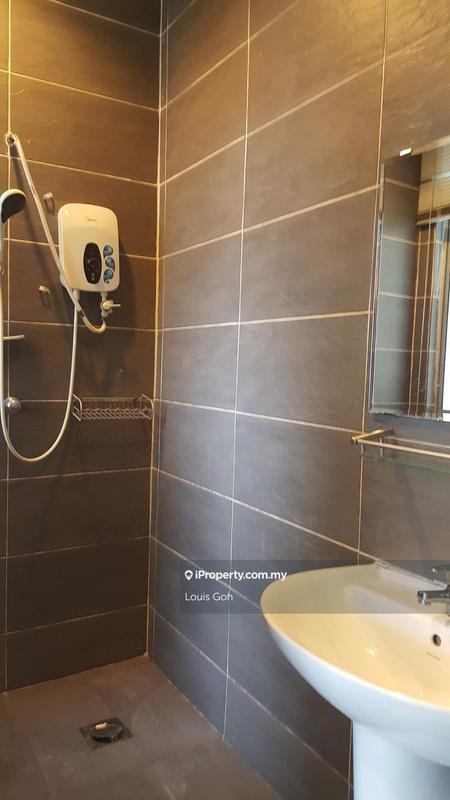 Master Bedroom 2 - Attached Bathroom