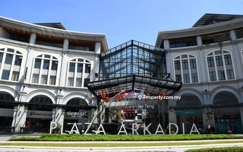 For Sale - Plaza Arkadia