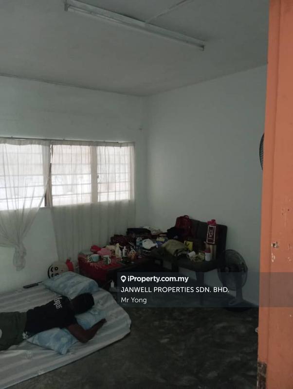 Flat for Sale in United Garden (Taman Lee Yan Lian) by Ethan Yong - iProperty.com.my