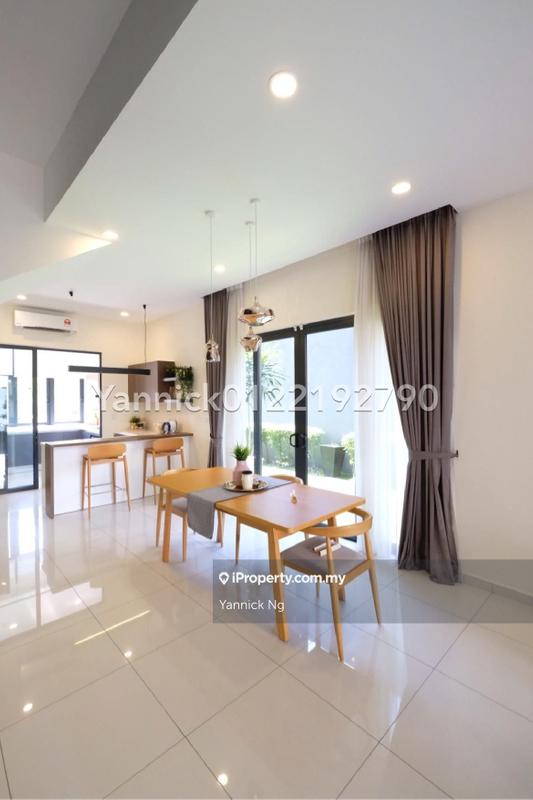 Townhouse for Sale in Seri Kembangan, Seri Kembangan by Yannick Ng - iProperty.com.my