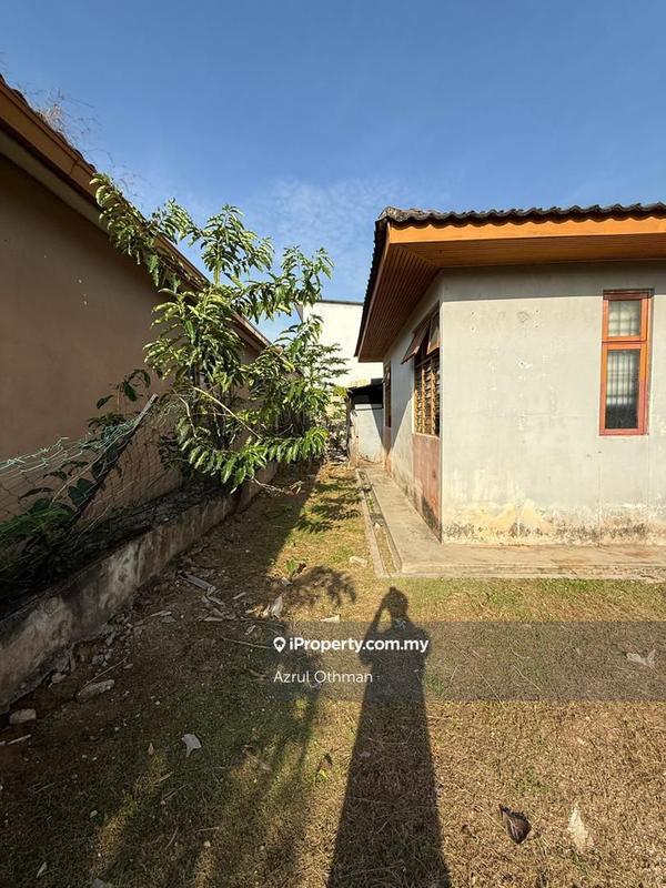 Rumah Teres 1-Tingkat untuk Dijual di Taman Paroi Jaya, Seremban oleh Azrul Othman - iProperty.com.my