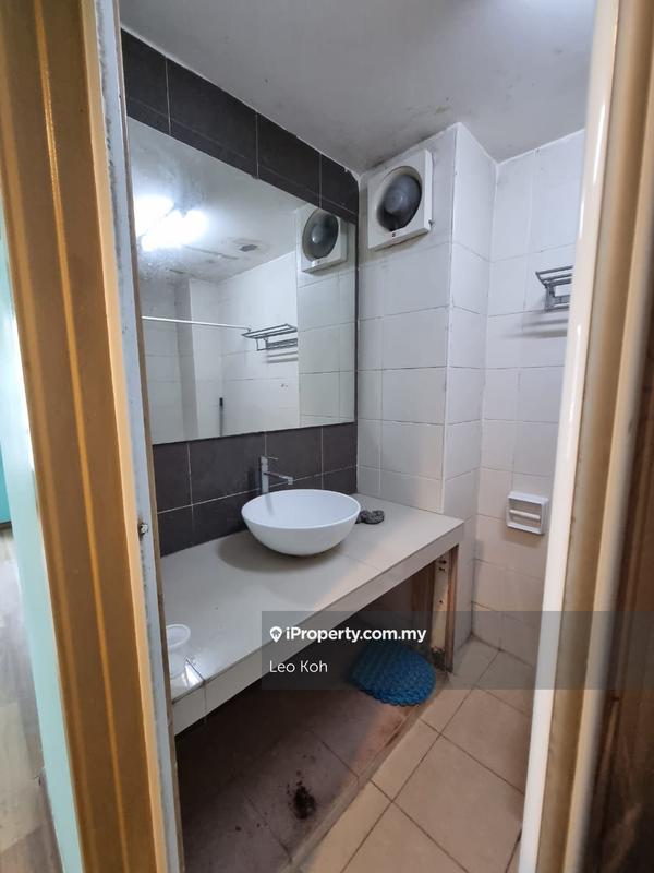 Kondominium untuk Dijual di Bayan Villa, Seri Kembangan oleh Leo Koh - iProperty.com.my