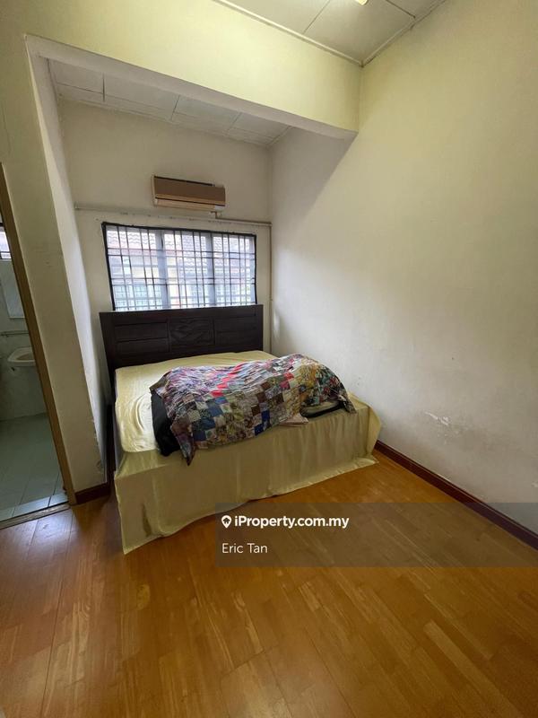 Rumah Berangkai 2 Tingkat untuk Dijual di Bukit Jelutong, Shah Alam oleh Eric Tan - iProperty.com.my