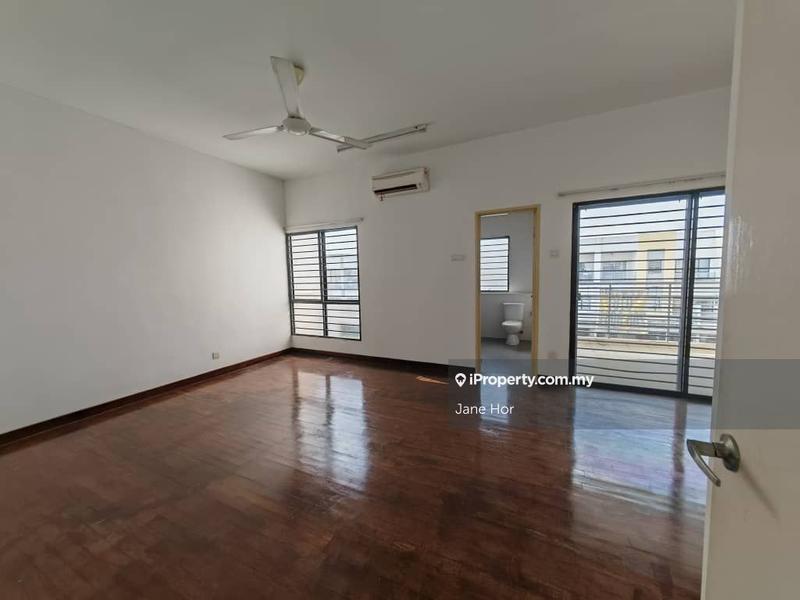 Townhouse for Sale in 16 Sierra, Puchong by Jane Hor - iProperty.com.my