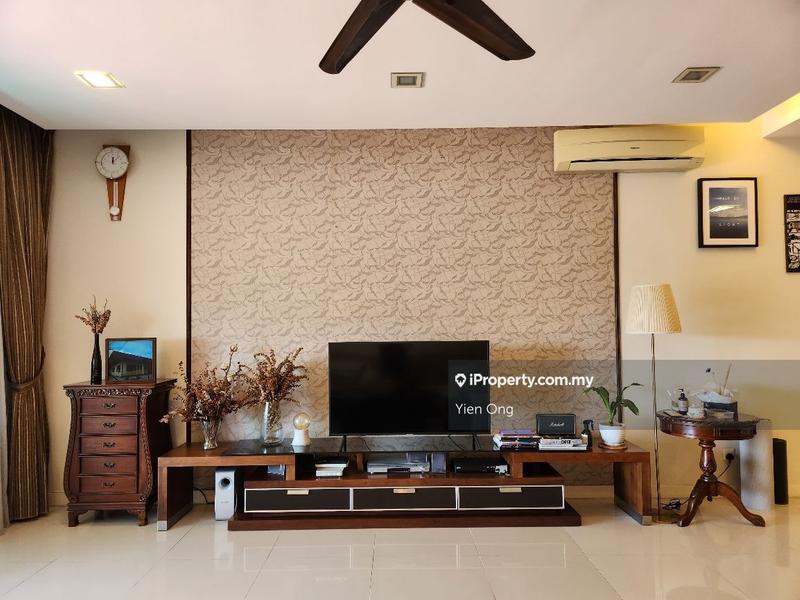 For Sale - Ara Hill Condominium