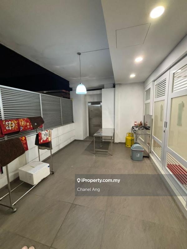Rumah Berkembar untuk Dijual di Taman Molek, Johor Bahru oleh Chanel Ang - iProperty.com.my