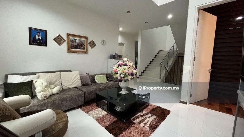 Rumah Berkembar untuk Dijual di Jalan Cahaya, Sungai Penchala oleh Huda - iProperty.com.my