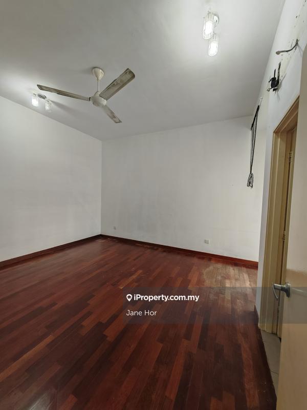 Townhouse for Sale in 16 Sierra, Puchong by Jane Hor - iProperty.com.my