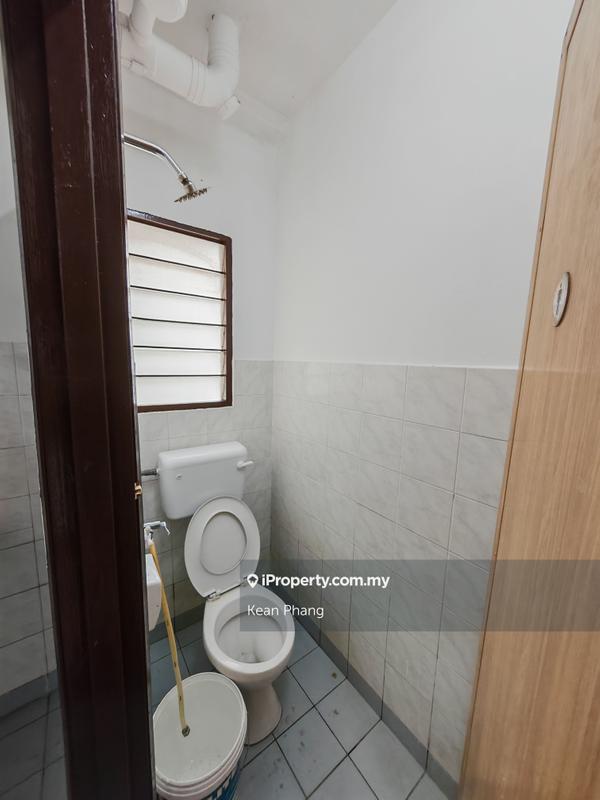 Apartment for Sale in Putra Permai Block B by Kean Phang - iProperty.com.my