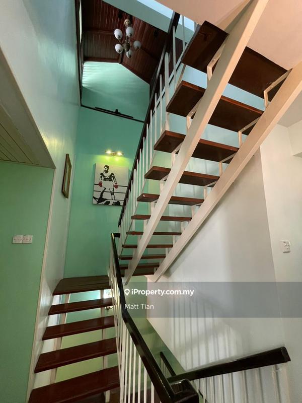 Rumah Berangkai 2.5 Tingkat untuk Dijual di Taman bukit utama, Ampang oleh Matt Tian - iProperty.com.my