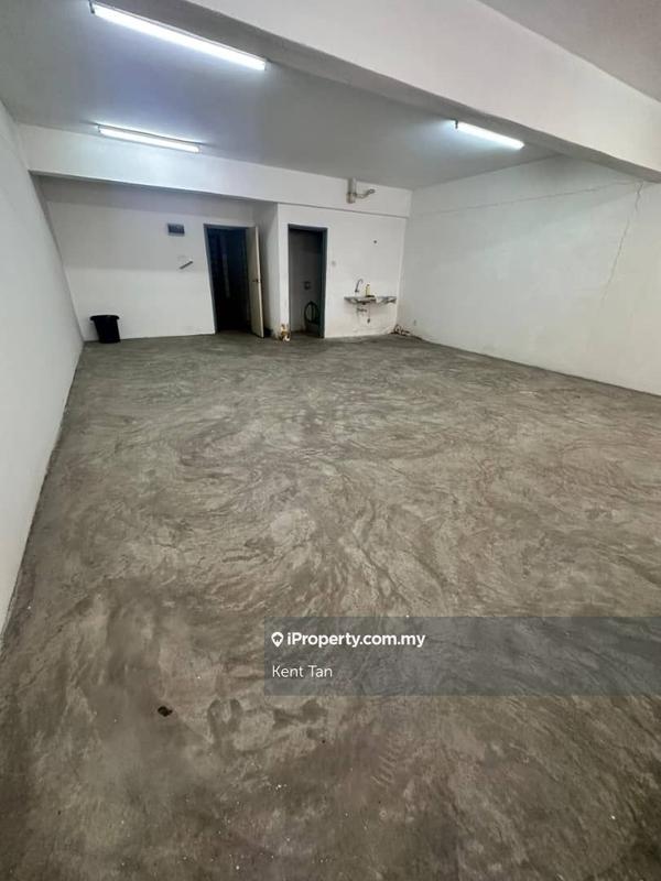 Shop-Office for Rent in Taman Pinggiran Putra, Seri Kembangan by Kent Tan - iProperty.com.my