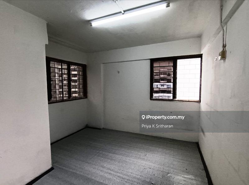Rumah Pangsa untuk Dijual di Perumahan Awam Sri Sabah oleh Priya K Sritharan - iProperty.com.my