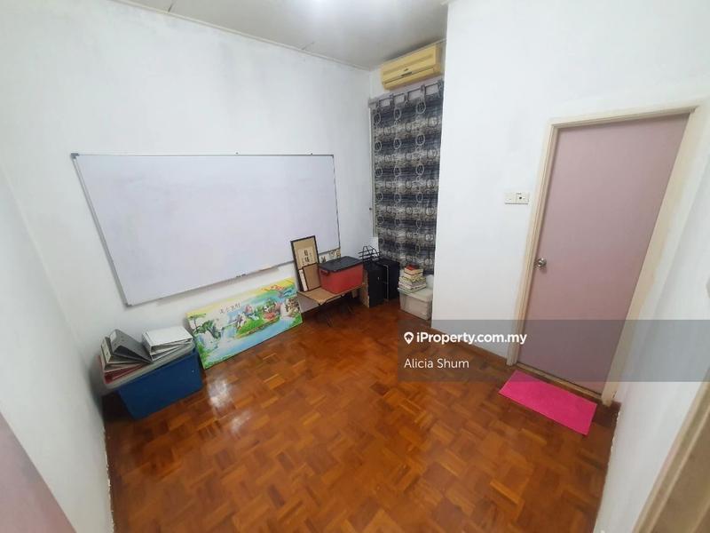 Rumah Teres untuk Dijual di Taman Bukit Jaya, Ulu Tiram oleh Alicia Shum - iProperty.com.my