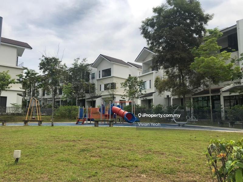 3-storey Terraced House for Sale in [3 Storey SuperLink Hse Endlot] Denai Amaryllis 1, Rawang by Vivian Yeoh - iProperty.com.my