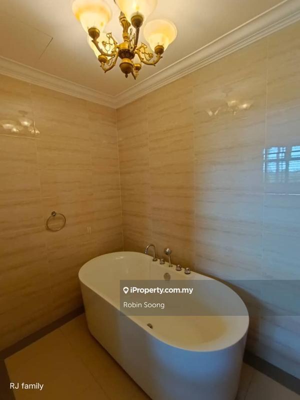 Rumah Berkembar untuk Dijual di Ayer Keroh, Melaka oleh Robin Soong - iProperty.com.my