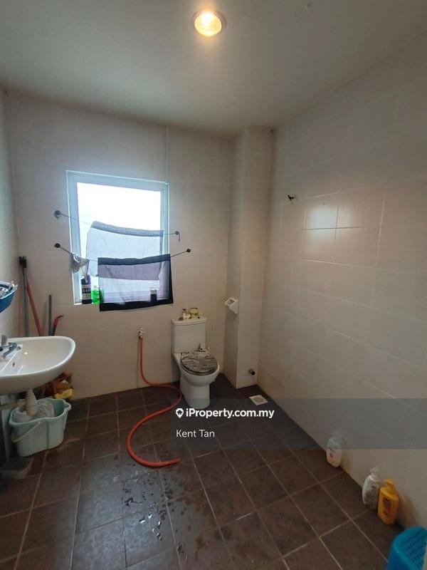 Rumah Berangkai 2.5 Tingkat untuk Dijual di Suria Tropika, Seri Kembangan oleh Kent Tan - iProperty.com.my