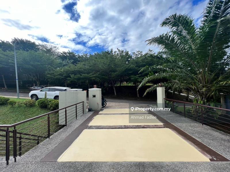 Bungalow House untuk Dijual di Kayangan Heights, Shah Alam oleh Ahmad Fadlee - iProperty.com.my