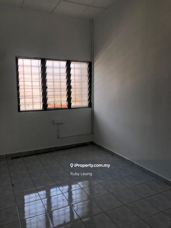 Rumah Berangkai 2 Tingkat untuk Dijual di SS 23, Taman Sea, Petaling Jaya oleh Ruby Leong - iProperty.com.my