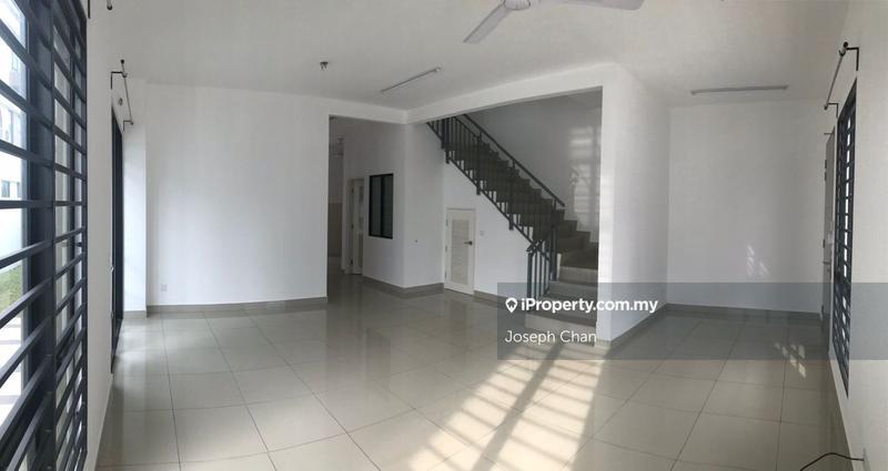 Rumah Berkembar untuk Dijual di Setia Utama, Setia Alam oleh Joseph Chan - iProperty.com.my