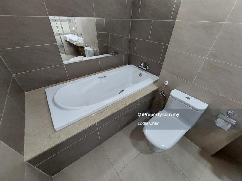 Rumah Berangkai 3 Tingkat untuk Dijual di 16 Quartz Courtyard Villa, Melawati oleh Eddie Chan - iProperty.com.my