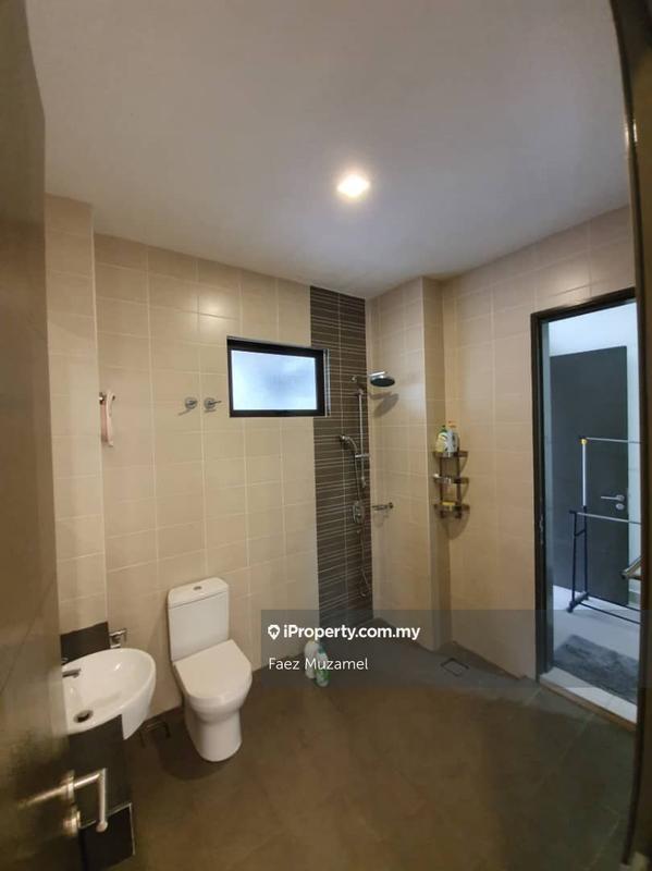 Rumah Berangkai 3 Tingkat untuk Dijual di Denai Alam, Shah Alam oleh Faez Muzamel - iProperty.com.my