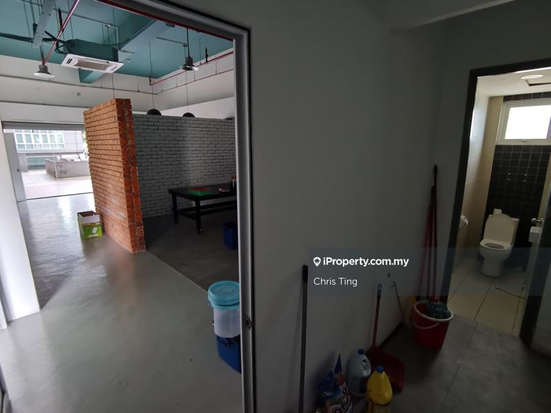 Pejabat-Runcit untuk Dijual di y2foy, Kota Damansara oleh Chris Ting - iProperty.com.my