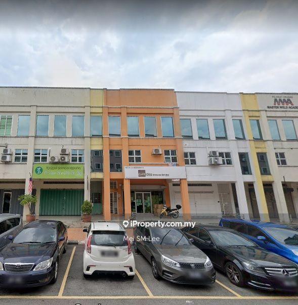For Sale - 3 Storey Shoplot @ Putra Heights, Subang Jaya near UEP Subang Jaya