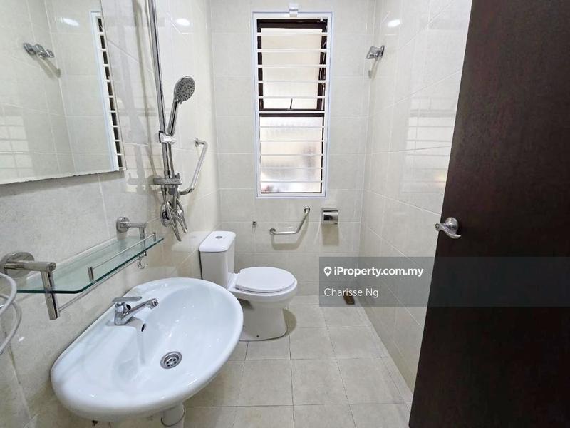 Rumah Berkembar untuk Dijual di Taming Mutiara, Bandar Sungai Long oleh Charisse Ng - iProperty.com.my