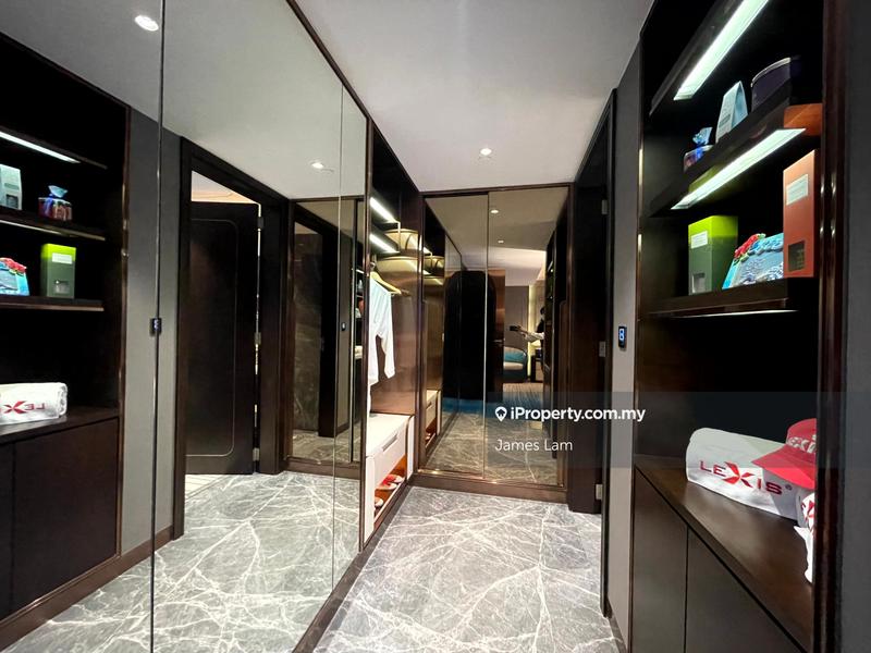 For Sale - Royal Lexis