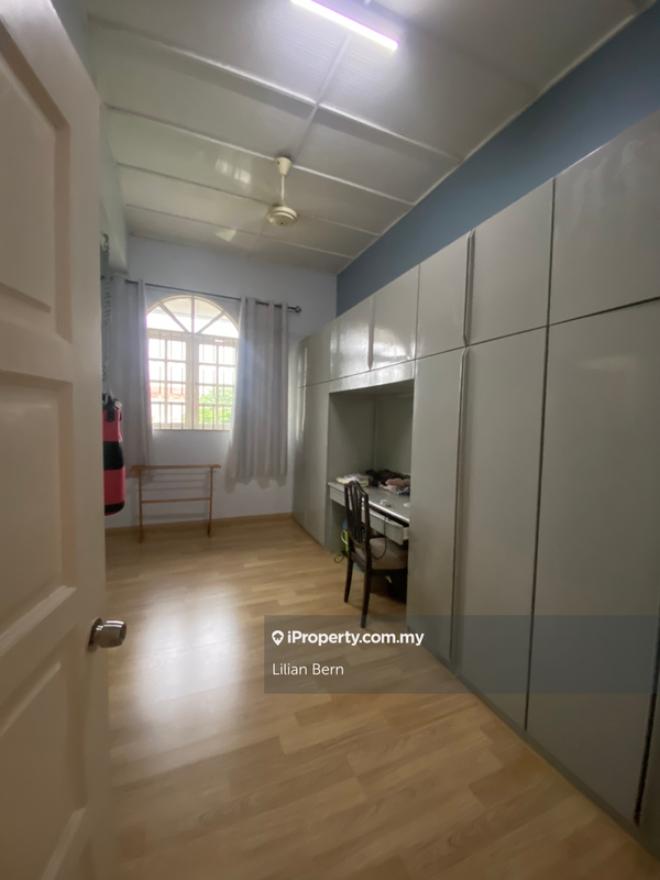 Bungalow House for Sale in Jalan SS12, Subang Jaya by Lilian Bern - iProperty.com.my