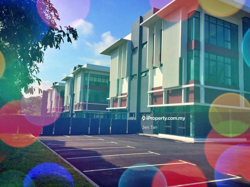 For Sale - Boutique Semi-Shop Kota Kemuning