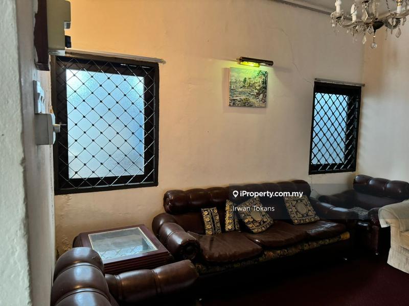 Rumah Berkembar untuk Dijual di Taman Desa Seroja, Kajang oleh Irwan Tokans - iProperty.com.my