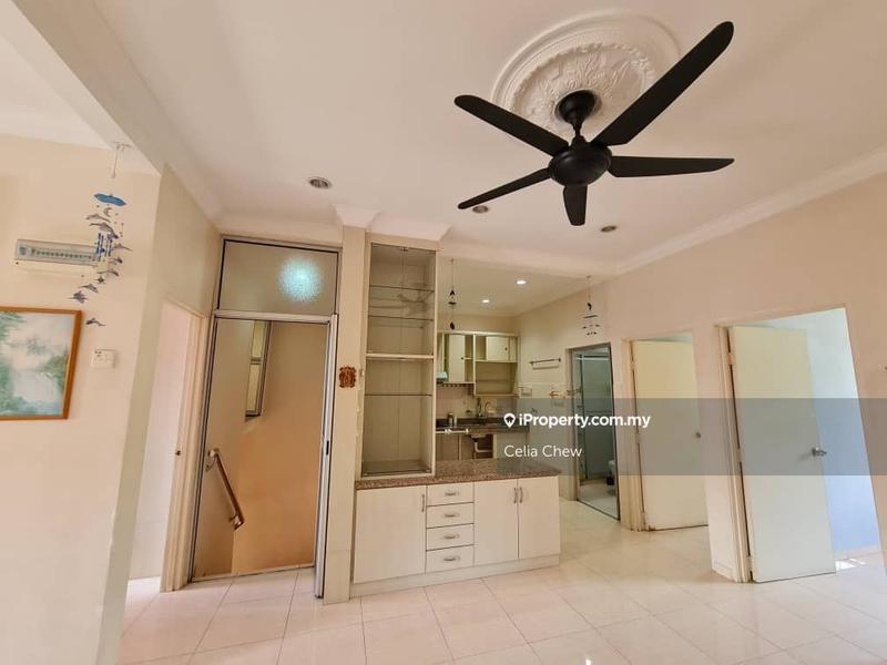 Townhouse for Sale in Taman Bukit Cheng, Cheng by Celia Chew - iProperty.com.my