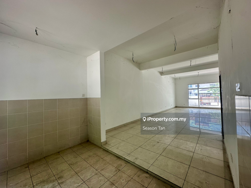 Rumah Berangkai 2.5 Tingkat untuk Dijual di Taman Equine, Seri Kembangan oleh Season Tan - iProperty.com.my