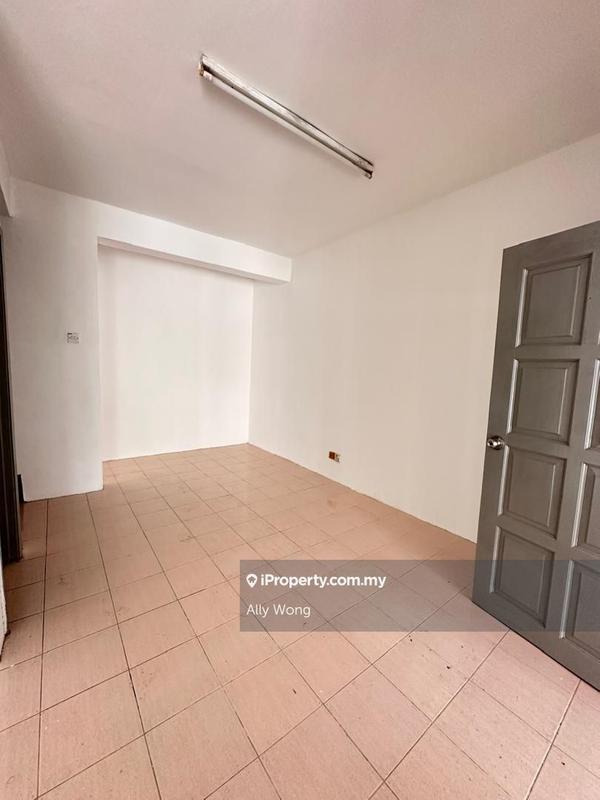 Rumah Teres 2-Tingkat untuk Dijual di Taman Puncak Jalil, Seri Kembangan oleh Ally Wong - iProperty.com.my