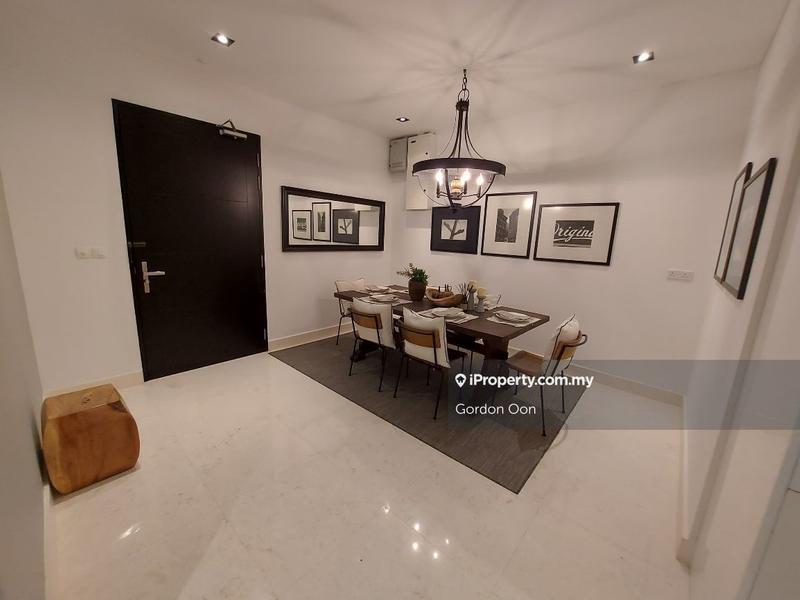 For Sale - Banyan Tree Signatures