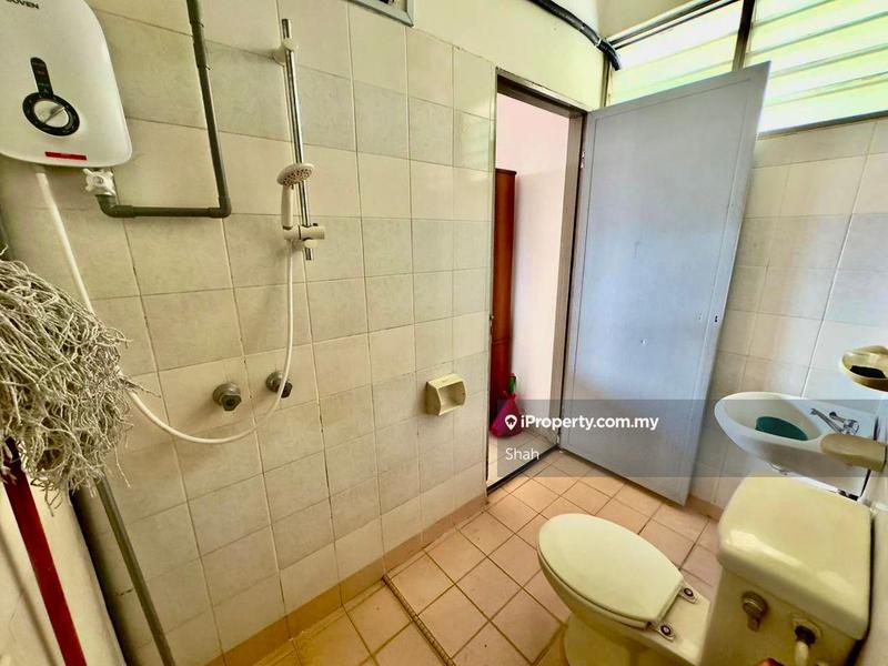 Condominium for Sale in Seri Mas Condominium by Shah - iProperty.com.my