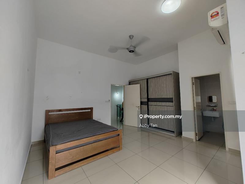 Rumah Berangkai 2 Tingkat untuk Disewa di Hijayu Aman, Bandar Sri Sendayan oleh Abby Tan - iProperty.com.my
