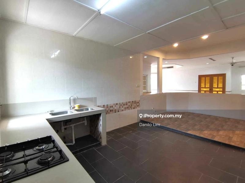 Bungalow House for Sale in College Heights Garden Resort, Setul by Danilo Lim - iProperty.com.my