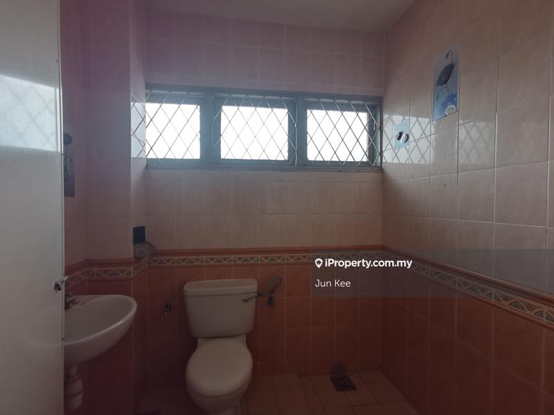 Rumah Berangkai 2 Tingkat untuk Dijual di Taman Danau Desa, Taman Desa oleh Jun Kee - iProperty.com.my