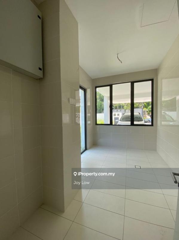 4.5-storey Terraced House for Sale in Ampang, Ampang by Joy Low - iProperty.com.my