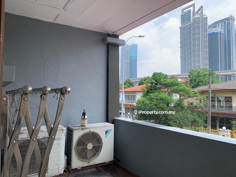 Rumah Berangkai 2.5 Tingkat untuk Dijual di Jalan Halimahton, Jalan Klang Lama (Old Klang Road) oleh Pradeeban - iProperty.com.my