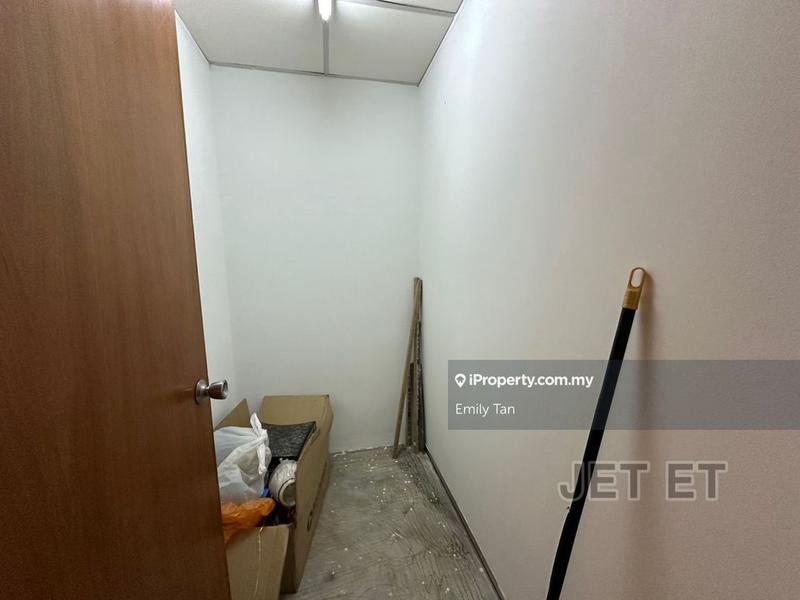Shop-Office for Rent in Bandar Bukit Tinggi, Klang by Emily Tan - iProperty.com.my