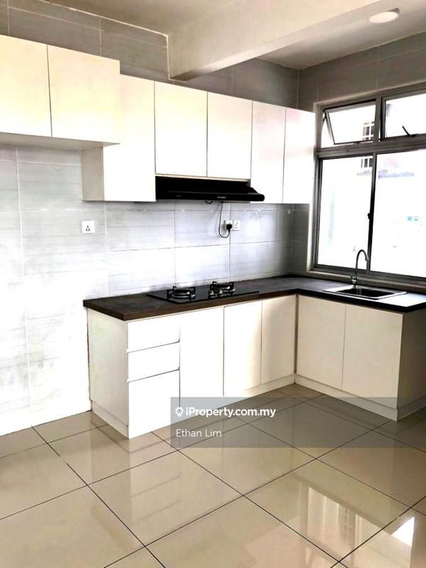 Kediaman Servis untuk Dijual di Larkin Heights oleh Ethan Lim - iProperty.com.my