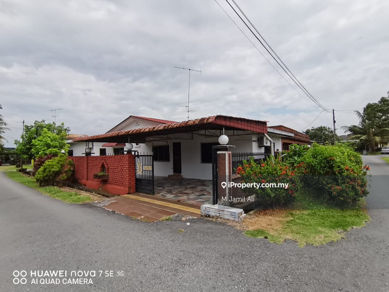 Bungalow House for Sale in Kampung Melayu, Kluang by M Jamil Ali - iProperty.com.my