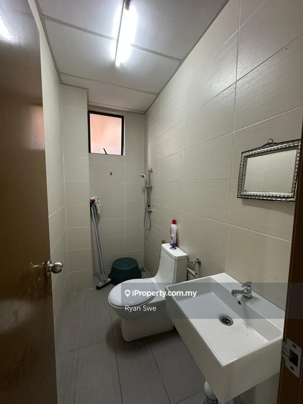 Kediaman Servis untuk Dijual di Putra One Residence oleh Ryan Swe - iProperty.com.my