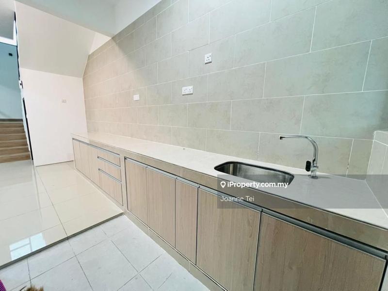 Rumah Berkembar untuk Disewa di Perdana Lakeview East, Cyberjaya oleh Joanne Tei - iProperty.com.my