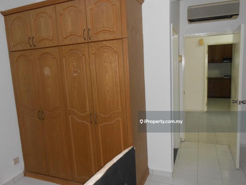 Condominium for Sale in Maxwell Towers by Chen Kah Seng - iProperty.com.my