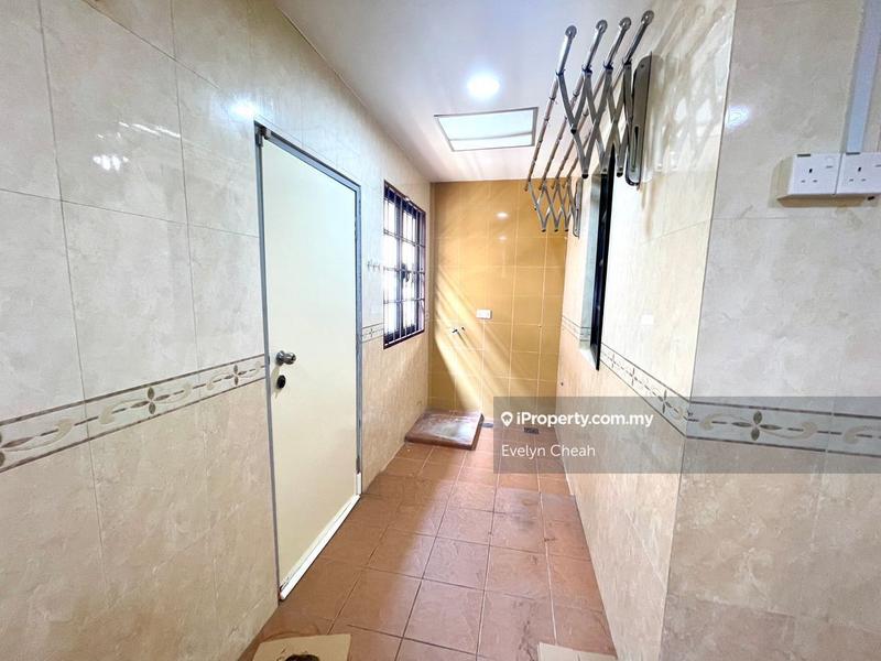 Rumah Berkembar untuk Dijual di Bandar Kinrara Seksyen 6, Bandar Kinrara oleh Evelyn Cheah - iProperty.com.my